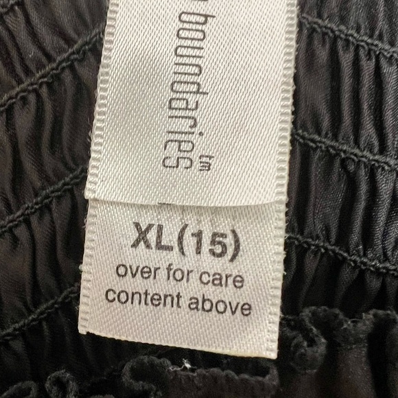 No Boundaries Black Satin Smocked Cami Top – Size XL (15) - Picture 3 of 4